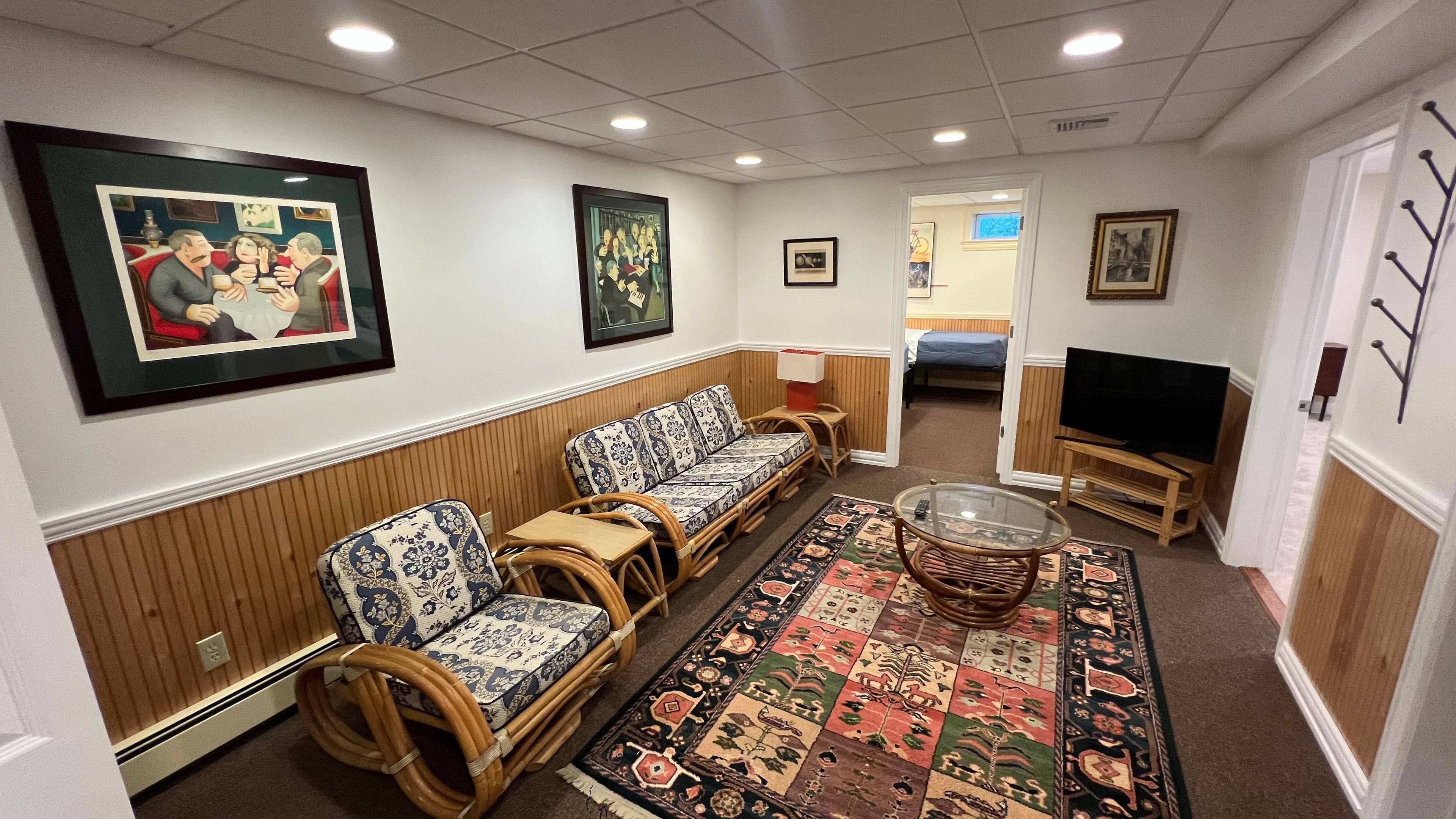 Center Moriches, NY 11934 - Den or family room at furnished temporary housing