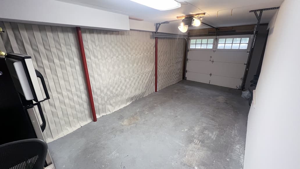 Center Moriches, NY 11934 - Garage space at insurance temporary housing property