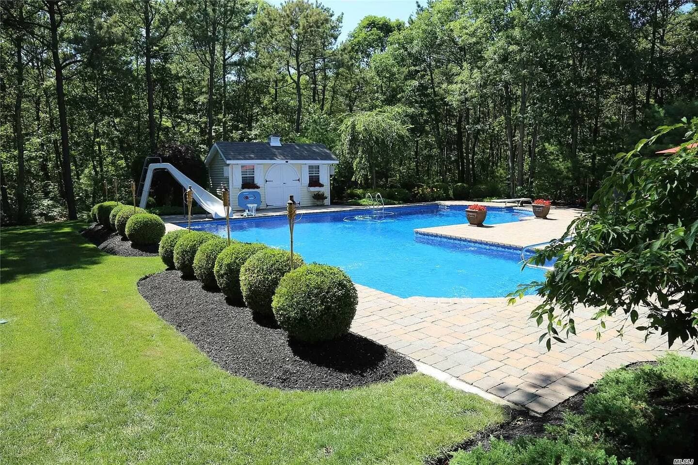 Center Moriches, NY 11934 - Garden and outdoor space at insurance displacement housing