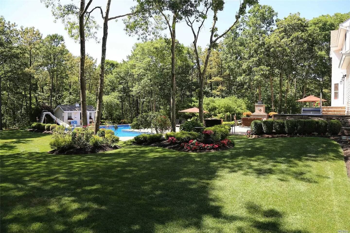 Center Moriches, NY 11934 - Garden and outdoor space at insurance displacement housing